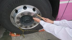 ハンマーは鉄だけではありません 工具の取り扱い7 元バス整備士の工具箱